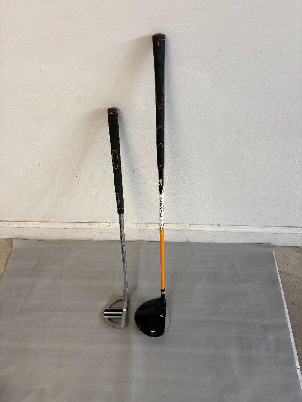 Maxifli Rev 1 Junior Kids Driver & Putter 2 Golf Cubs Right Hand